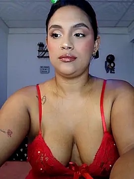 Snapshot of victoria_roussee chatting on December 2025 06:08:02 AM victoria roussee online show from December 2025 06:08:02 AM