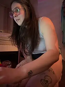 Snapshot of Rosiee69_ chatting on March 2025 10:49:02 PM Rosiee69  online show from March 2025 10:49:02 PM