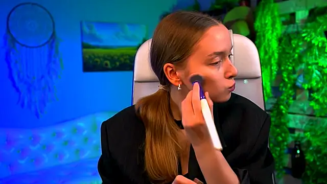 Snapshot of JenniferGraces chatting on February 2026 07:12:01 PM JenniferGraces online show from February 2026 07:12:01 PM