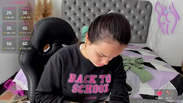 Kath latorre online show from November 2025 01:17:02 PM