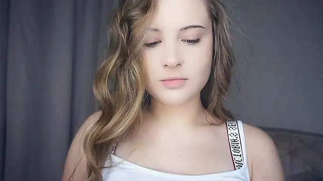 QuennaCoote online show from January 2026 07:03:01 AM