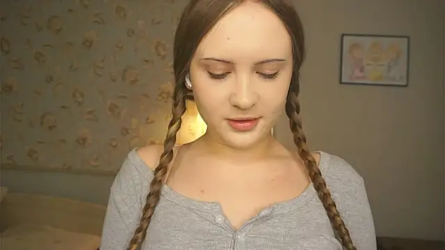 QuennaCoote online show from February 2026 08:02:02 AM