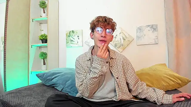 iiangel  online show from October 2025 03:08:01 AM