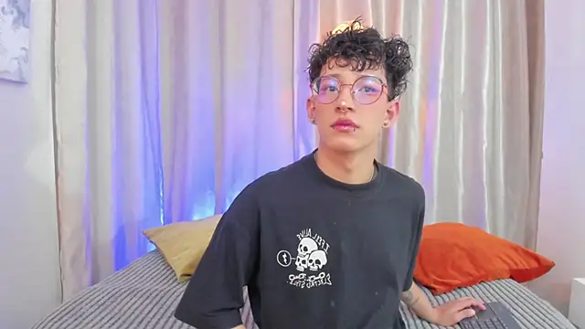 iiangel  online show from February 2026 03:51:02 AM