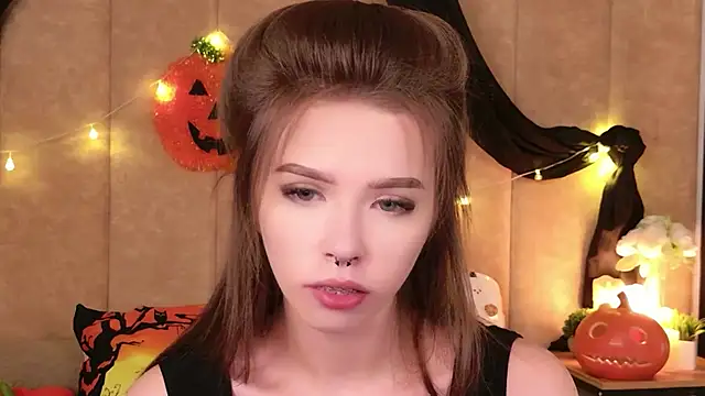 Snapshot of Sierra_Fane chatting on November 2025 05:52:02 AM Sierra Fane online show from November 2025 05:52:02 AM