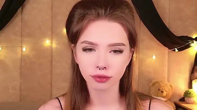 Snapshot of Sierra_Fane chatting on November 2025 05:51:02 AM Sierra Fane online show from November 2025 05:51:02 AM