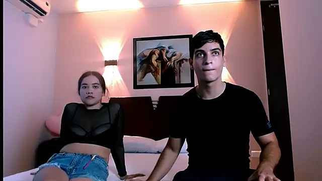 Snapshot of Rouse_and_Ryan chatting on February 2025 05:50:01 PM Rouse and Ryan online show from February 2025 05:50:01 PM