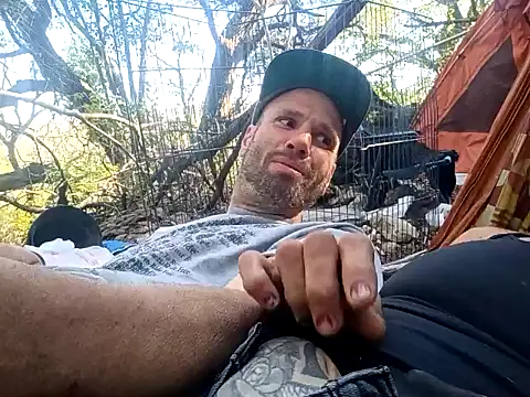 MfMwTrinity online show from November 2025 09:27:02 PM