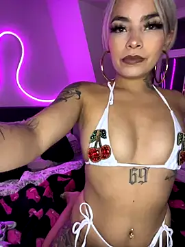 Snapshot of Natixrtt chatting on October 2025 08:06:02 PM Natixrtt online show from October 2025 08:06:02 PM