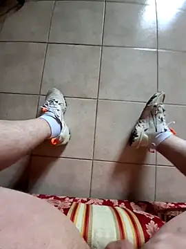 mauroxx08 online show from March 2026 03:49:02 PM