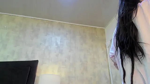 NahomyCarther online show from December 2025 03:47:01 AM