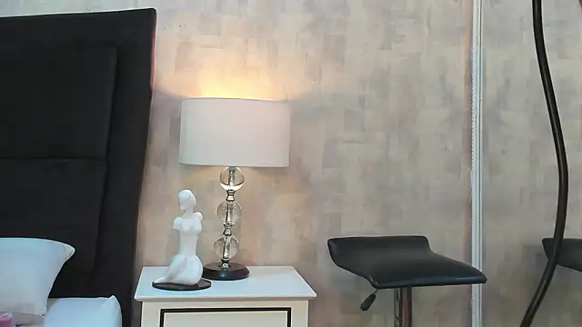 NahomyCarther online show from February 2026 03:55:02 AM