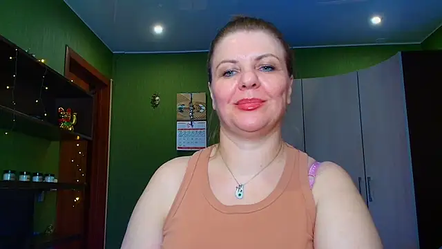Snapshot of VeronikawGold chatting on June 2026 02:53:01 AM VeronikawGold online show from June 2026 02:53:01 AM