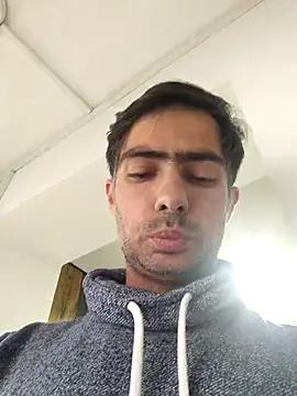 Snapshot of andreiiiii2025 chatting on October 2025 08:45:02 AM andreiiiii2025 online show from October 2025 08:45:02 AM