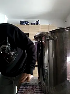 Snapshot of andreiiiii2025 chatting on February 2026 11:37:02 AM andreiiiii2025 online show from February 2026 11:37:02 AM