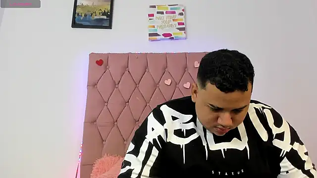 MICHAEL AND SHARON online show from November 2025 02:14:01 AM