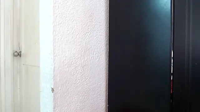 Snapshot of EngelCristaly chatting on February 2025 08:50:01 PM EngelCristaly online show from February 2025 08:50:01 PM