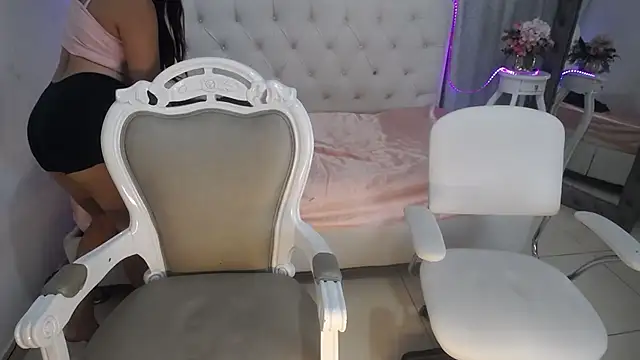 Snapshot of katty_And_alex chatting on February 2025 07:19:02 PM katty And alex online show from February 2025 07:19:02 PM