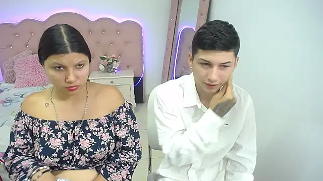 Snapshot of katty_And_alex chatting on March 2025 08:32:02 PM katty And alex online show from March 2025 08:32:02 PM