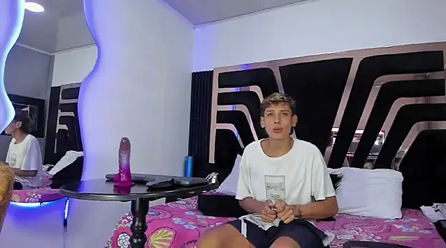 Snapshot of Noahoconor chatting on March 2025 02:57:02 AM Noahoconor online show from March 2025 02:57:02 AM