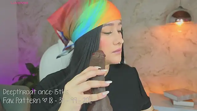 Snapshot of Leaa_Cox chatting on October 2025 03:27:01 AM Leaa Cox online show from October 2025 03:27:01 AM