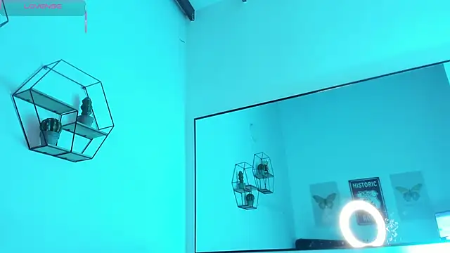 Little Lau1 online show from November 2025 08:07:01 PM