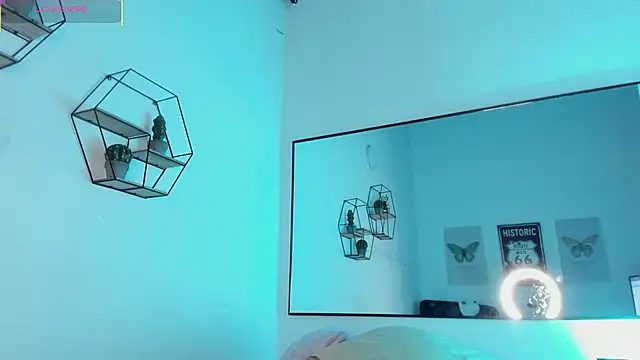 Little Lau1 online show from November 2025 10:03:02 PM