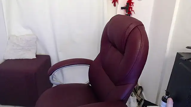 Mature 2025 online show from March 2026 03:51:02 PM