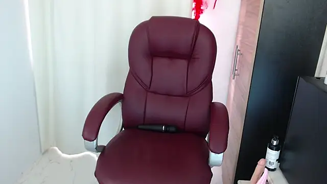 Mature 2025 online show from July 2026 03:03:01 PM