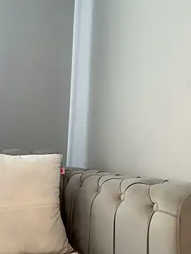 laraaaaaa online show from November 2025 09:54:02 AM