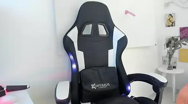 agaataa  online show from March 2025 10:44:02 AM