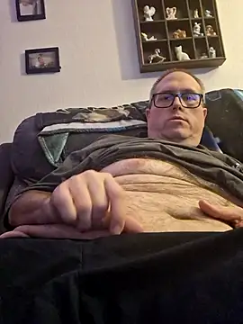 Snapshot of Smallone327 chatting on March 2025 03:34:01 AM Smallone327 online show from March 2025 03:34:01 AM