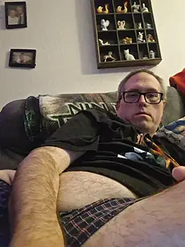 Snapshot of Smallone327 chatting on November 2025 06:15:02 AM Smallone327 online show from November 2025 06:15:02 AM