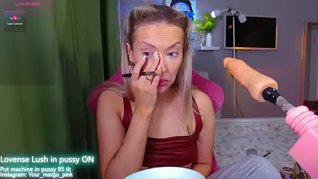 Snapshot of Margony chatting on November 2025 03:39:02 AM Margony online show from November 2025 03:39:02 AM