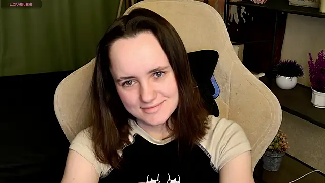 Luna Loveee online show from March 2025 03:47:01 AM