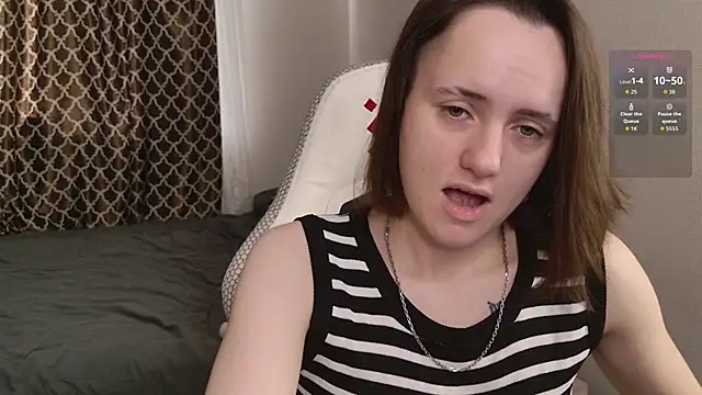 Luna Loveee online show from September 2025 05:13:01 AM