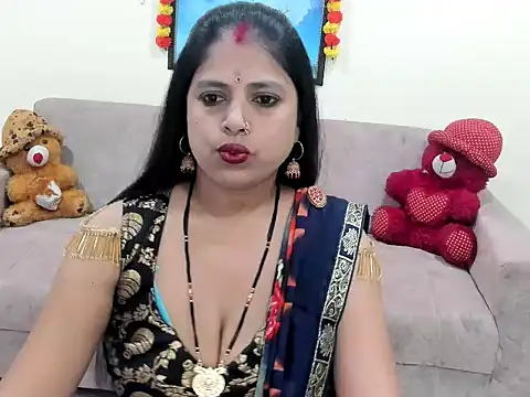 leahgotiii online show from October 2025 03:17:02 AM