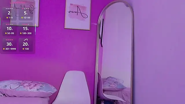 innocenthazel online show from November 2025 01:00:02 PM