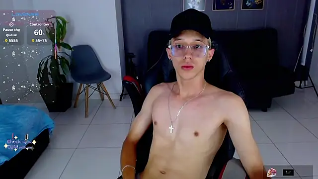 Snapshot of skinny_bigcock02 chatting on September 2025 11:05:02 PM skinny bigcock02 online show from September 2025 11:05:02 PM