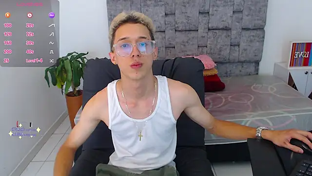 Snapshot of skinny_bigcock02 chatting on December 2025 08:37:02 PM skinny bigcock02 online show from December 2025 08:37:02 PM