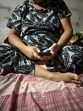 sharnjit299 online show from September 2025 05:24:01 PM