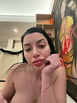 Mia Splash online show from April 2026 07:03:02 PM