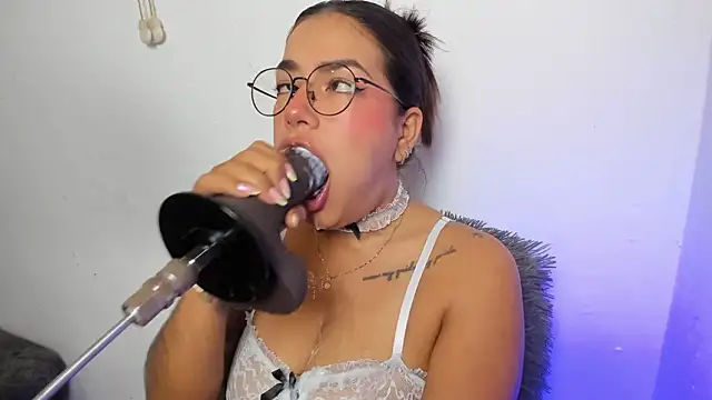 AngelaRicci online show from March 2026 04:57:01 PM