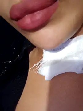 Snapshot of Sexlove1xo chatting on November 2025 07:38:02 PM Sexlove1xo online show from November 2025 07:38:02 PM