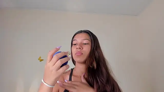 violett 24  online show from November 2025 07:02:02 PM