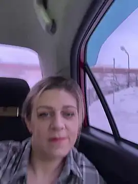 Snapshot of Lusi_Luxary chatting on March 2025 10:19:01 AM Lusi Luxary online show from March 2025 10:19:01 AM