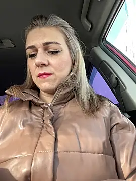 Snapshot of Lusi_Luxary chatting on March 2025 07:37:01 AM Lusi Luxary online show from March 2025 07:37:01 AM