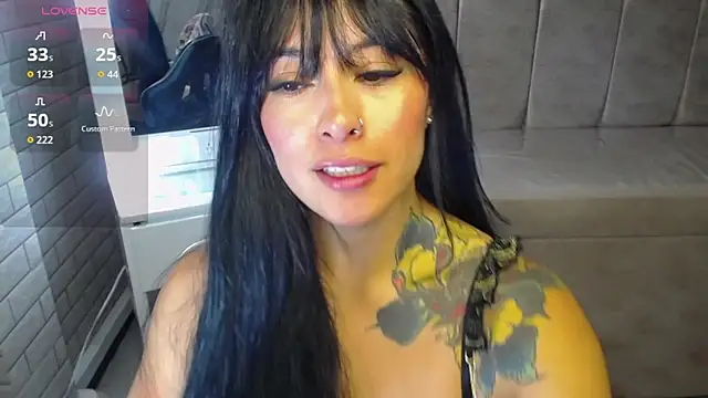 Snapshot of Isabella_Collen_v chatting on February 2026 01:05:02 PM Isabella Collen v online show from February 2026 01:05:02 PM