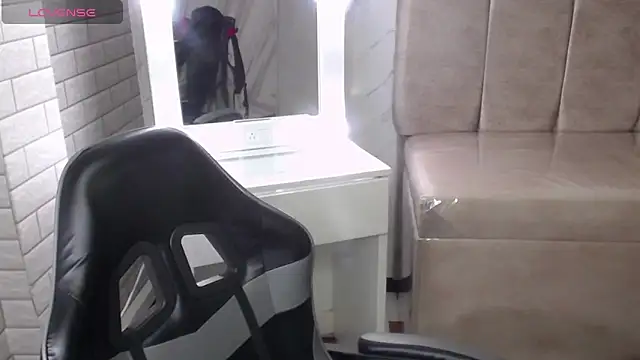 Snapshot of Isabella_Collen_v chatting on February 2026 01:05:01 PM Isabella Collen v online show from February 2026 01:05:01 PM