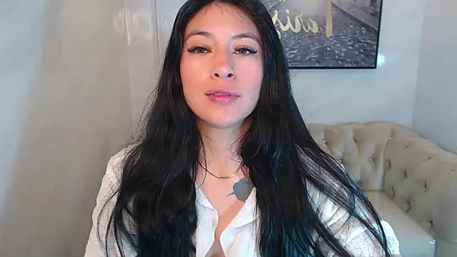 Snapshot of Isabella_Collen_v chatting on May 2026 01:04:02 PM Isabella Collen v online show from May 2026 01:04:02 PM